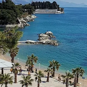 Dzoni Appartement Split