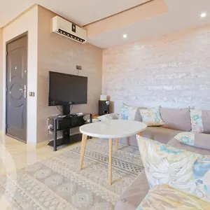 Des Lilas Dar Salam Chez Madame Assyl Avec 3 Piscines Appartement Marrakesh